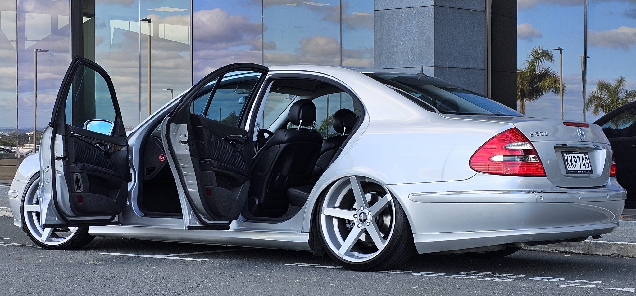 Limitless Finance Facebook ad: EUROPEAN Vehicle Finance Broker | Expert in Car…