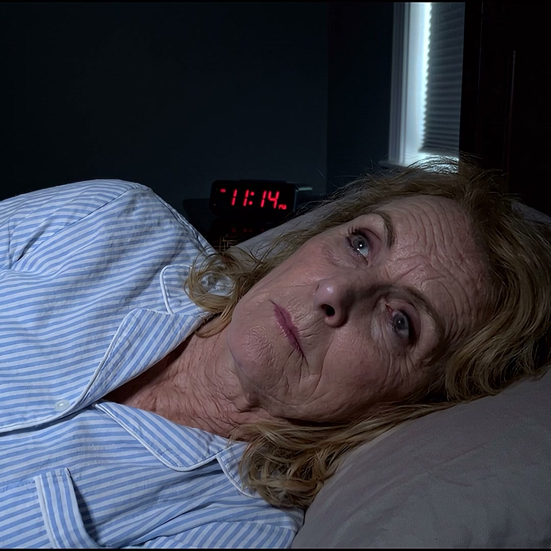Happy Linda Facebook ad: 30-Sec Cherry Trick Stops 3AM Wake-Ups & Fixed My Sleep