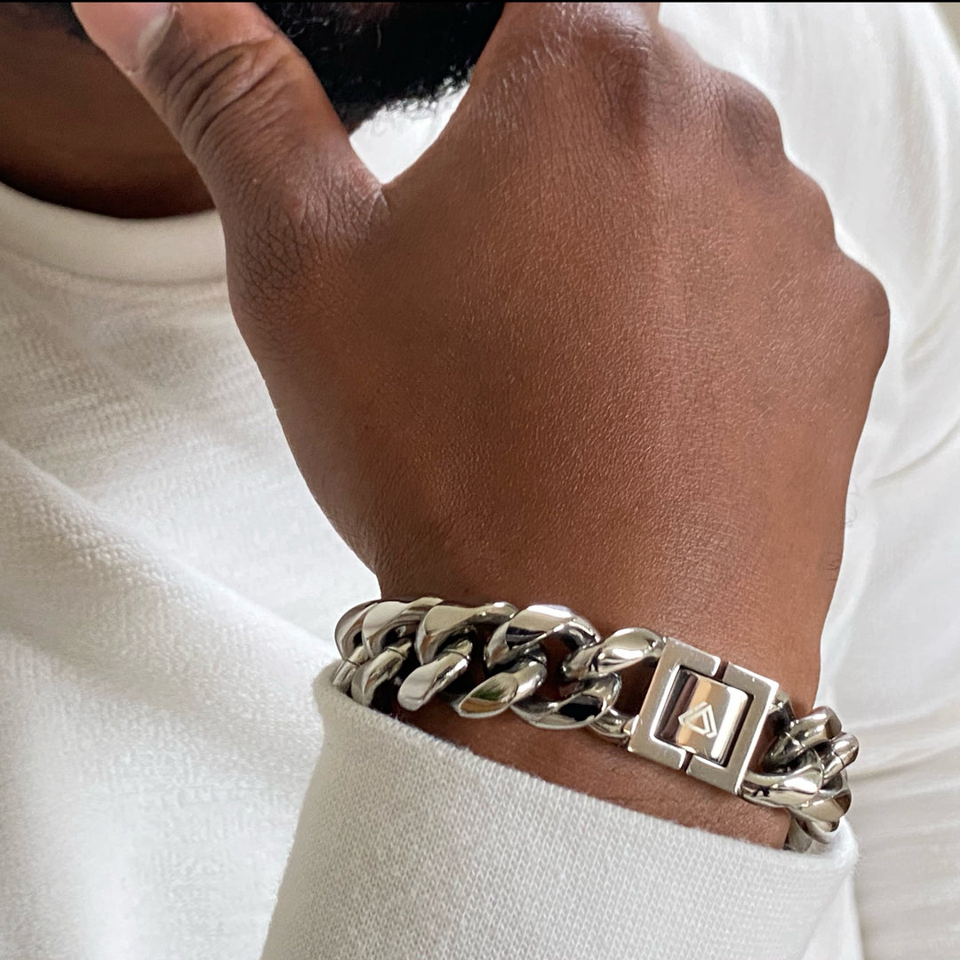 Klassic Statement Jewelry Facebook ad