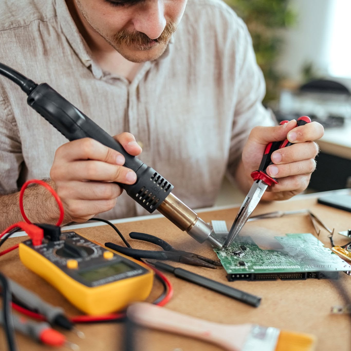 Techfun.sk Facebook ad: IoT, senzory a elektronika skladom