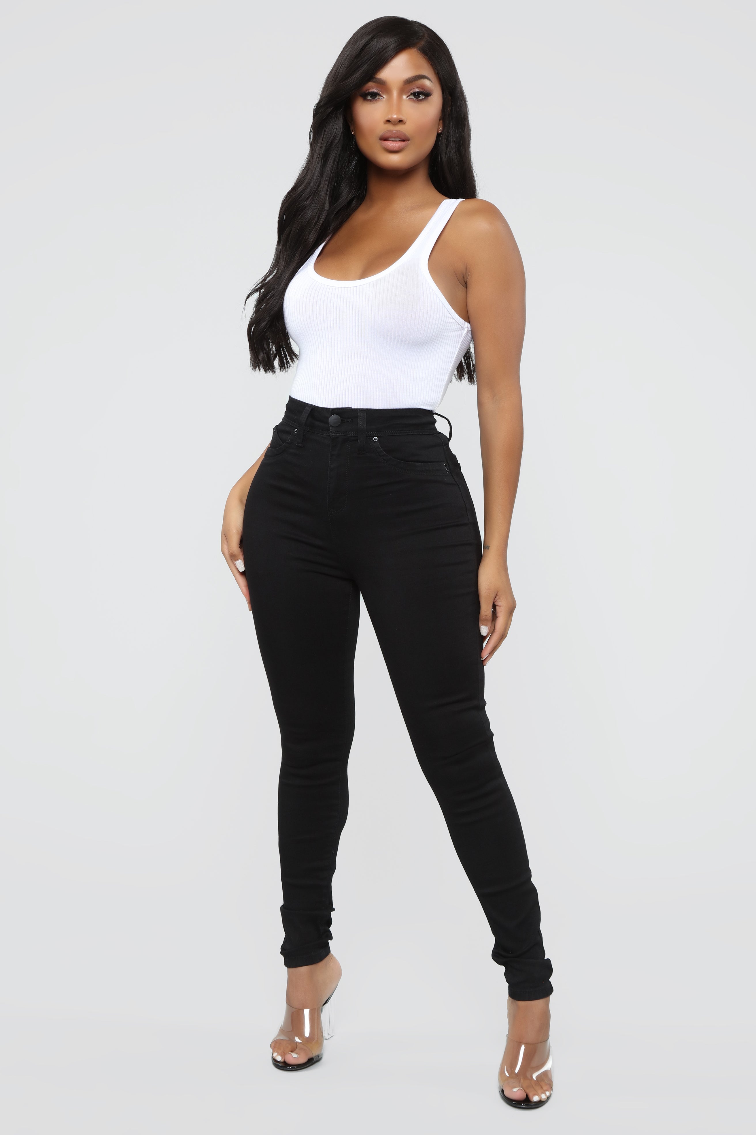 Fashion Nova Facebook ad