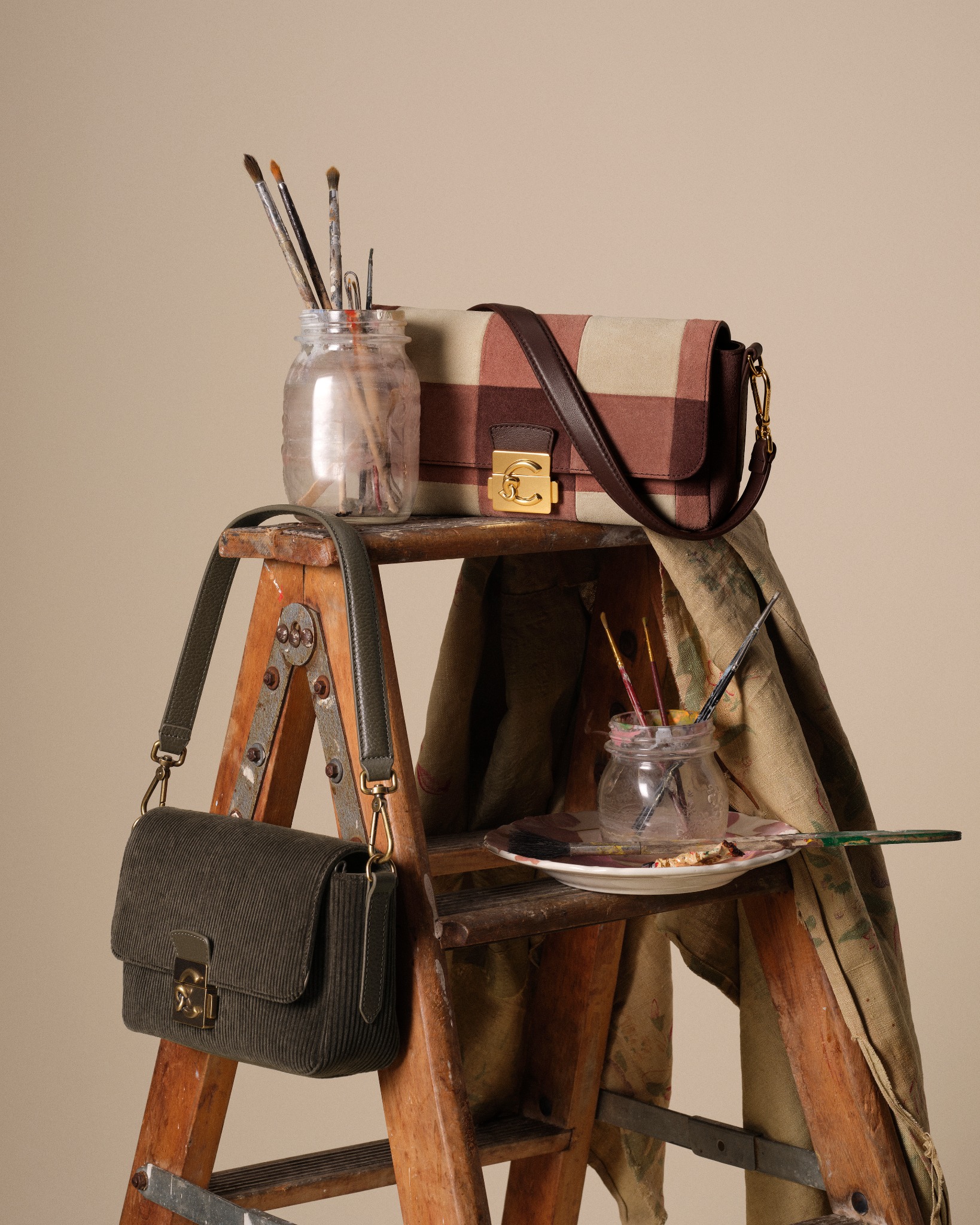 Coccinelle Thailand Facebook ad: Italian leather handbags and accessories brand