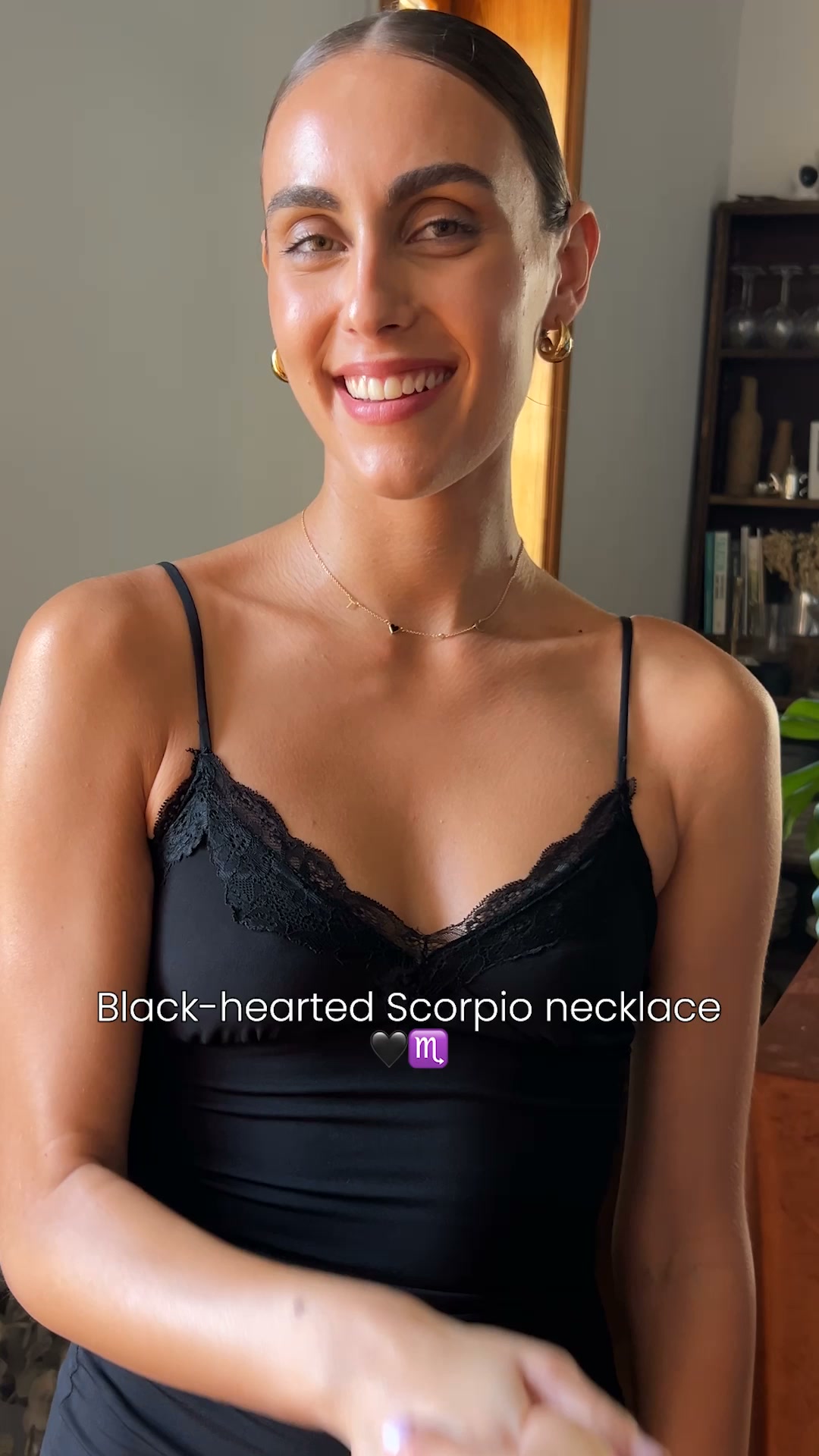 Oak and Luna Facebook ad: A necklace that’s based on your sign