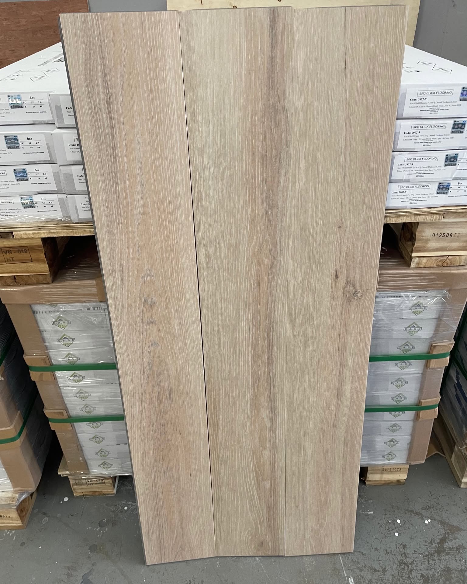Matt Aicher Facebook ad: Close out! Wholesale Vinyl Plank Waterproof LVP Flooring