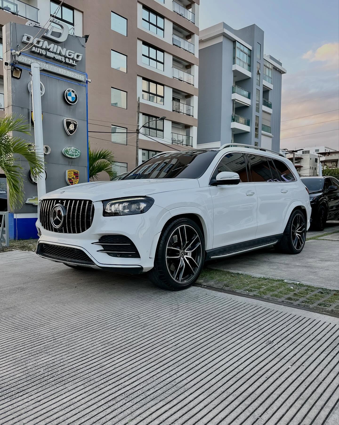 Domingoautoimportsrl Facebook ad