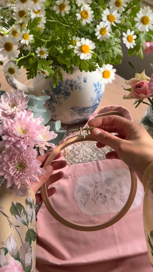 Clever Poppy Facebook ad: making something beautiful bloom in your hands This…