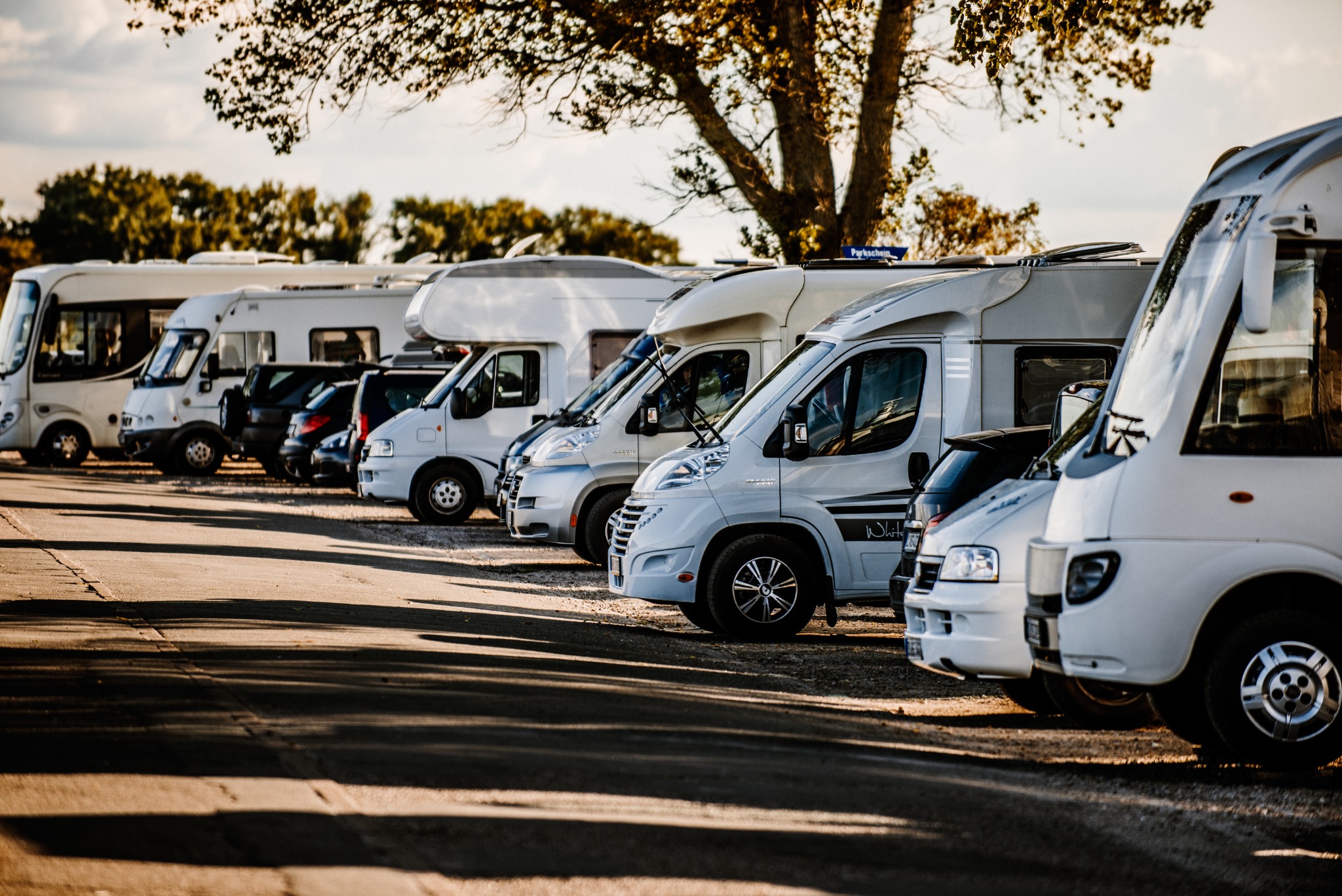 Wohnmobilpark GmbH Facebook ad: Dein kostenloses Angebot.