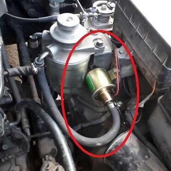 High performance parts Facebook ad: Univerzální nízkotlaká palivová pumpa 90l/h