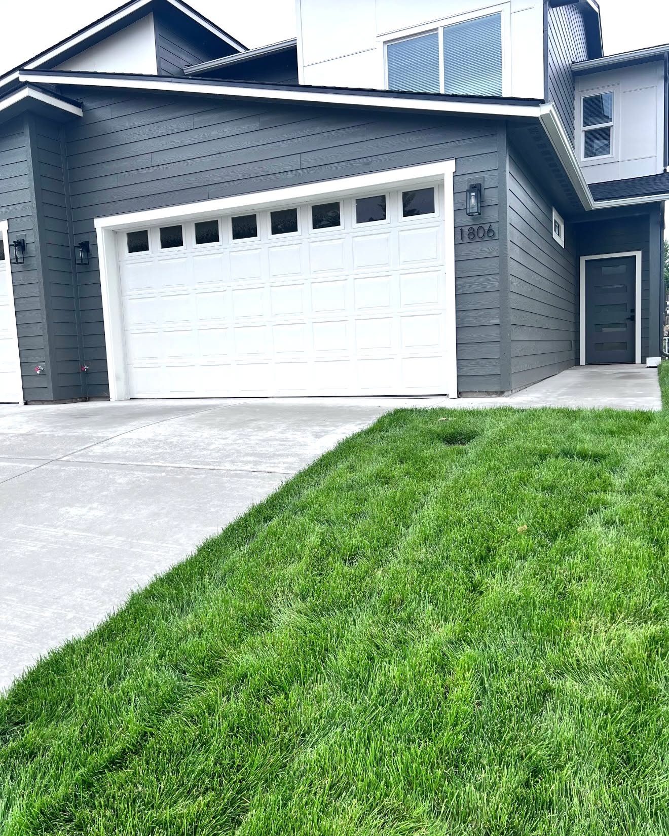 Slava Mishin Facebook ad: 3 Beds 2.5 Baths House