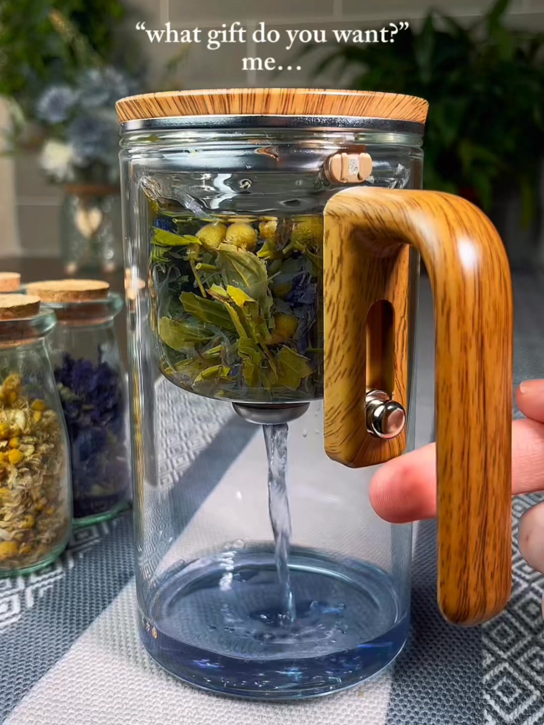 Tranquili-Tea Facebook ad: 30% Off + FREE Tea Set Ending Soon