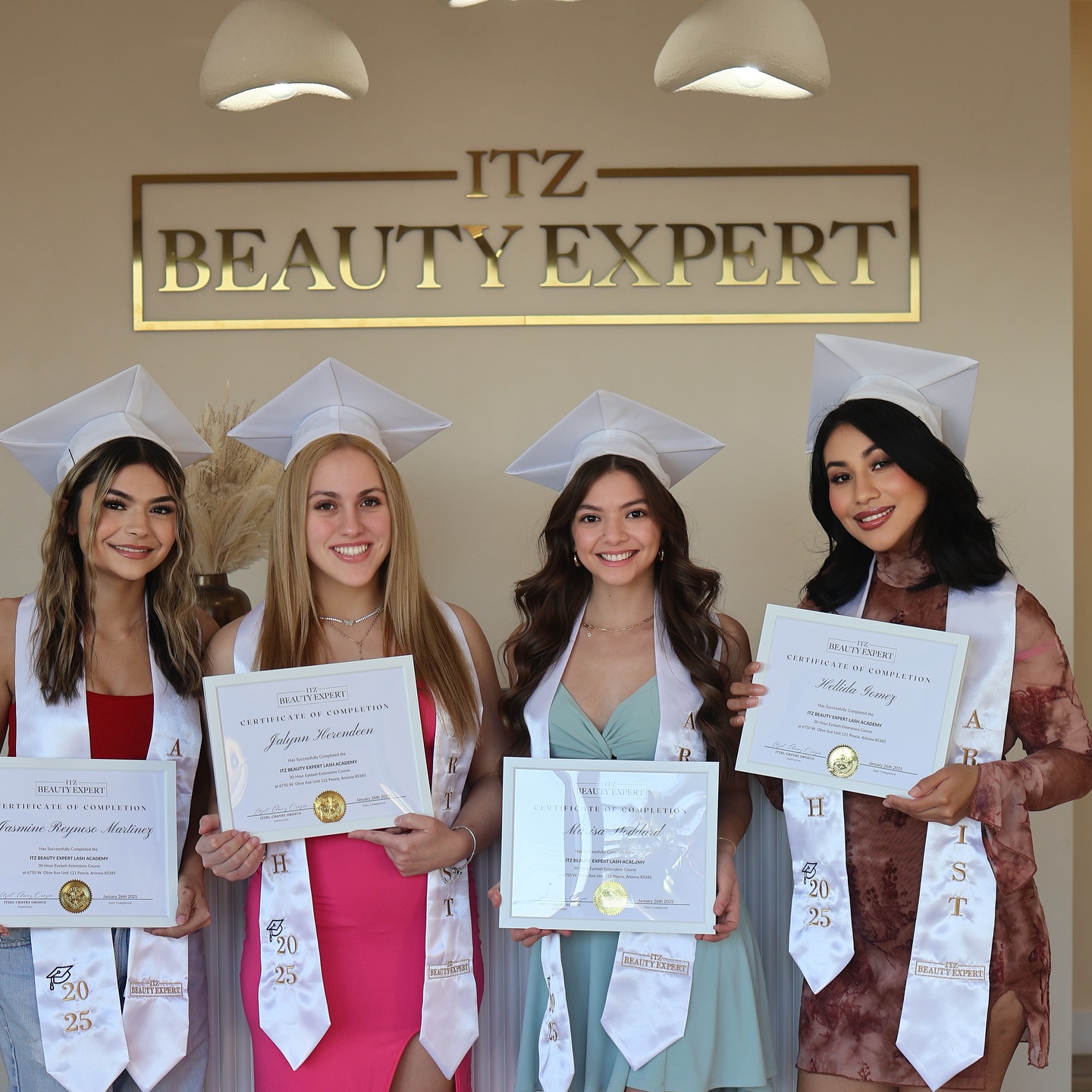 Itz Beauty Expert Facebook ad: The Lash Academy in Arizona