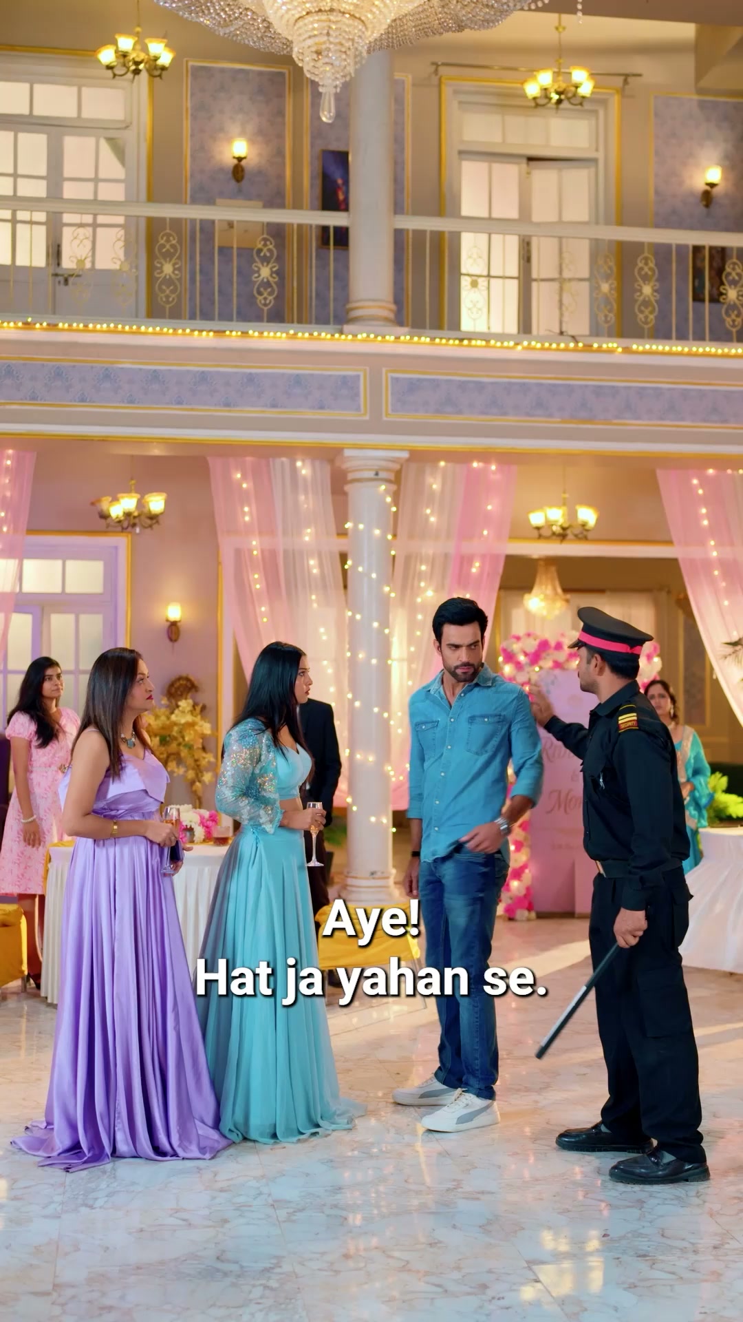 Best Show - Addicted Aashique Facebook ad: Start Your Free Trial Now!