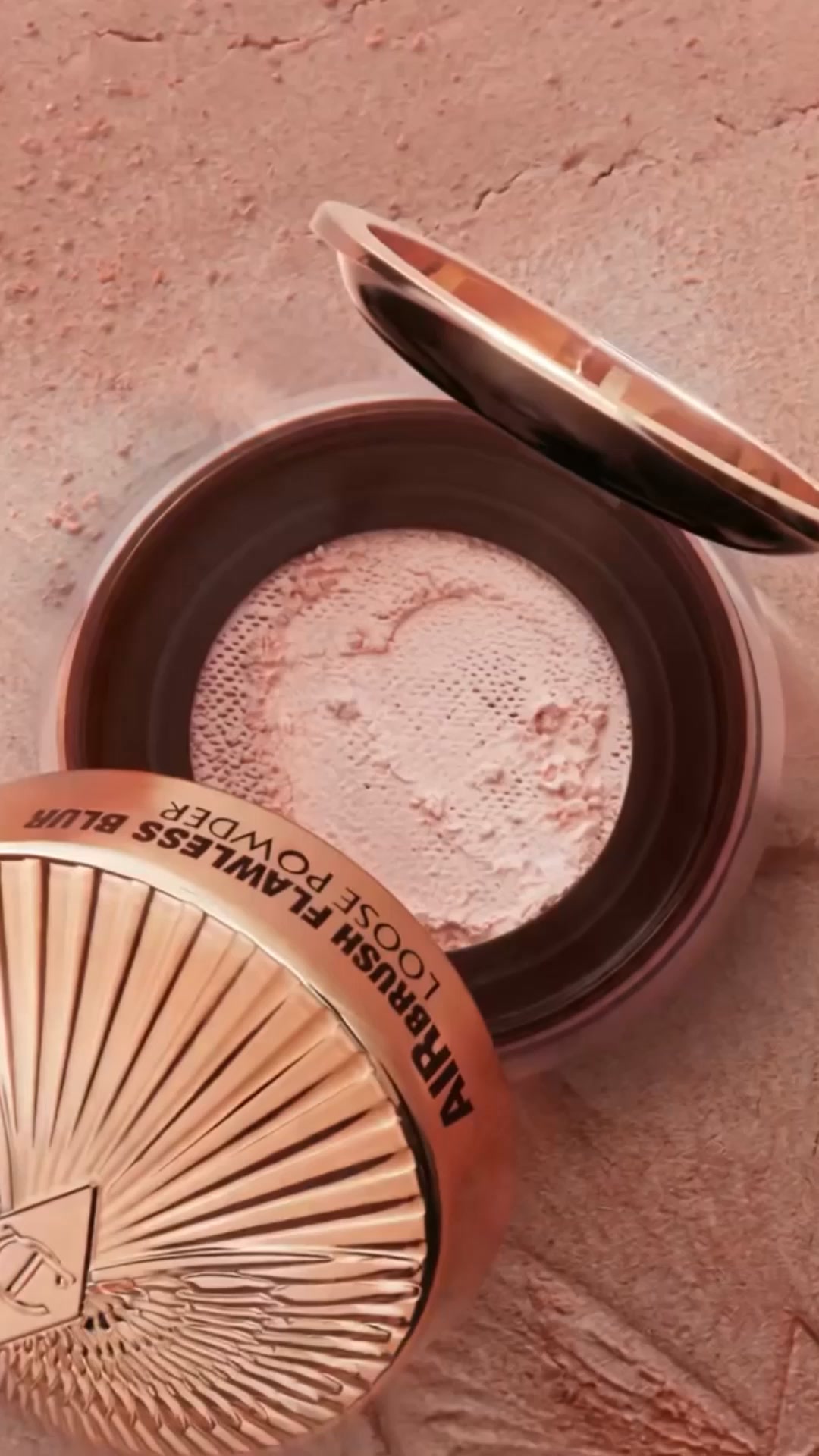 Charlotte Tilbury Facebook ad: NEW! POWDER + BLUR PUFF