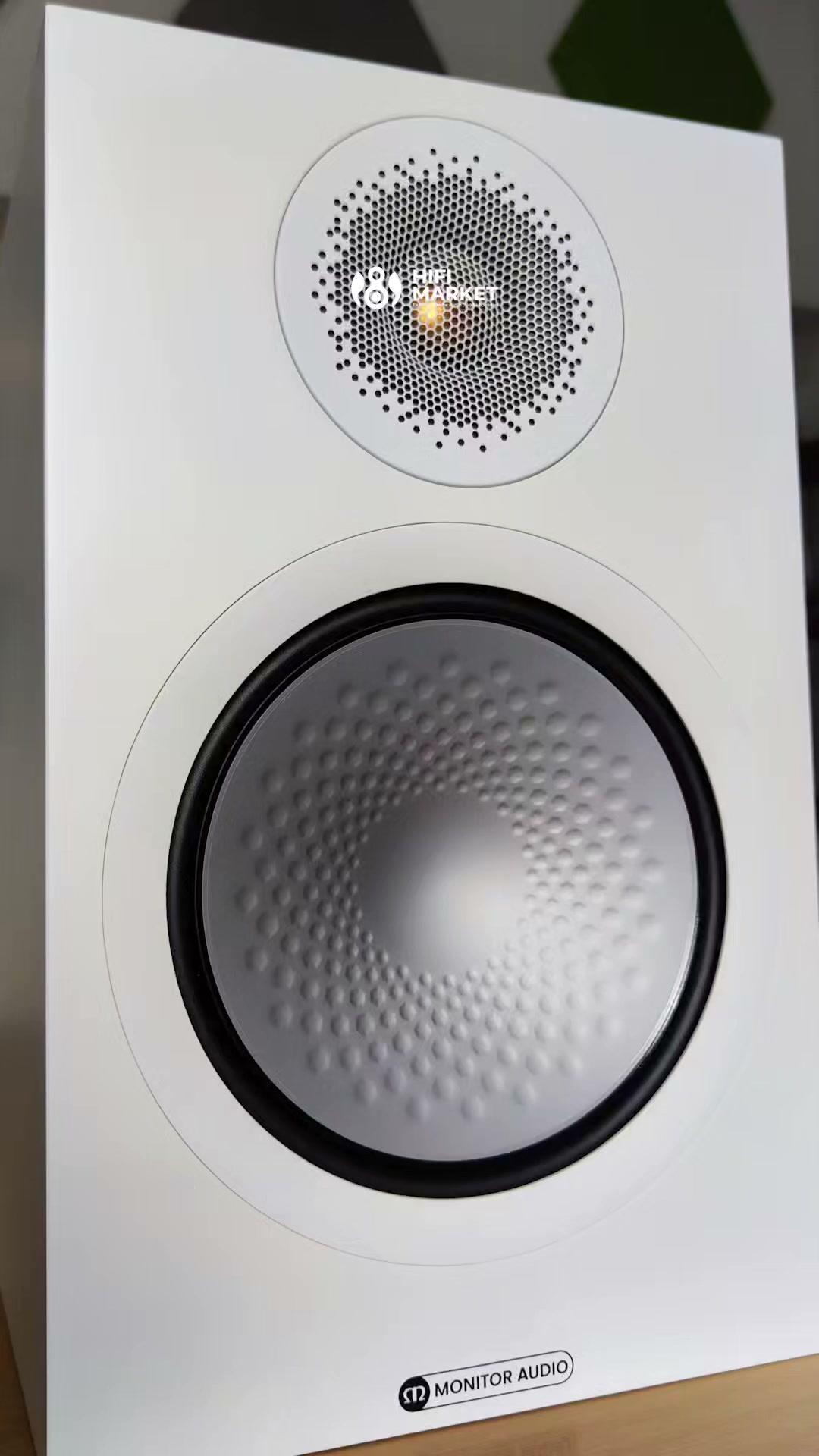hifimarketpro Facebook ad: El sonido que no sabías que te faltaba