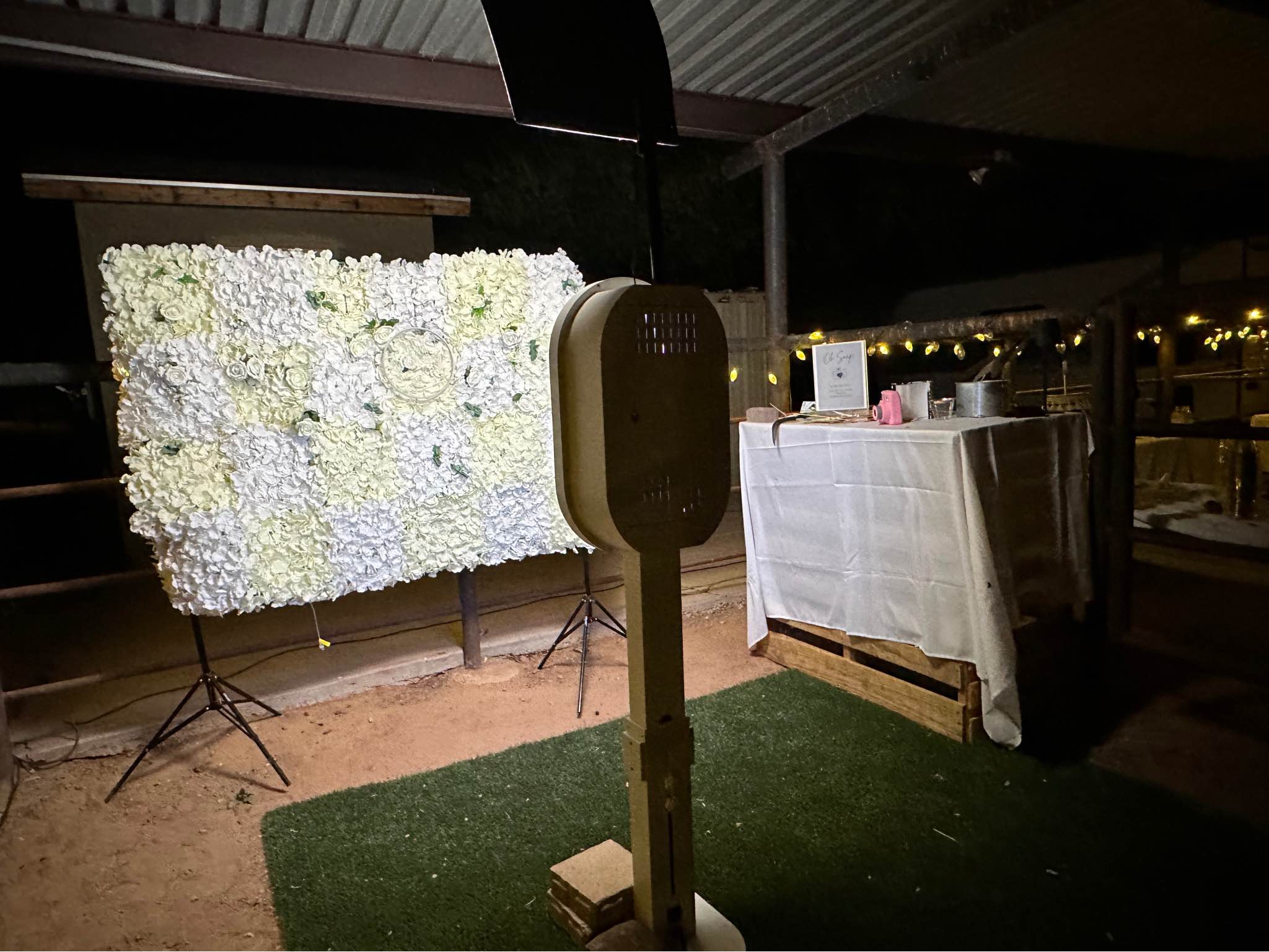 Denise Mary Landeros Facebook ad: Digital Photo Booth rental 4 hours
