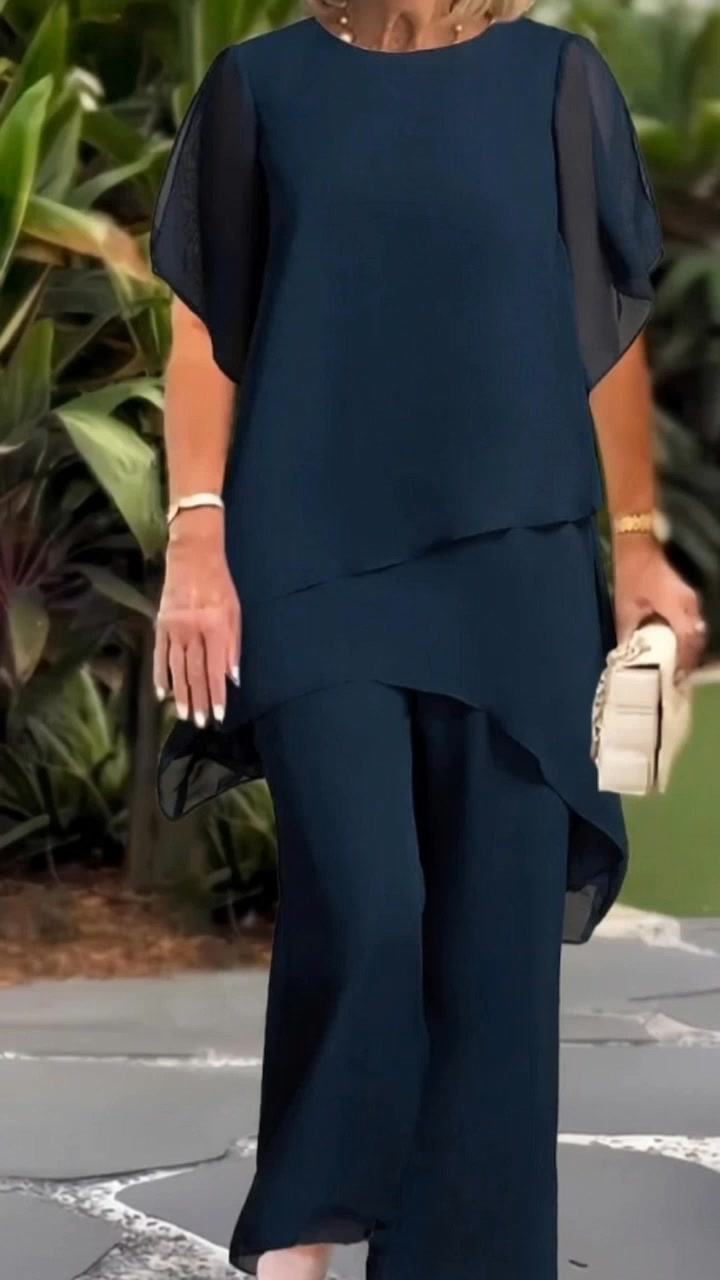 Rablaisie cool Facebook ad: Stop Stressing Over Outfits.