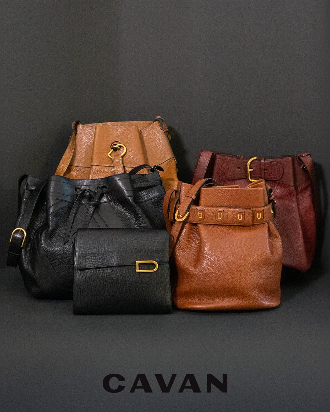 Cavanpreloved Facebook ad: Preloved Delvaux
