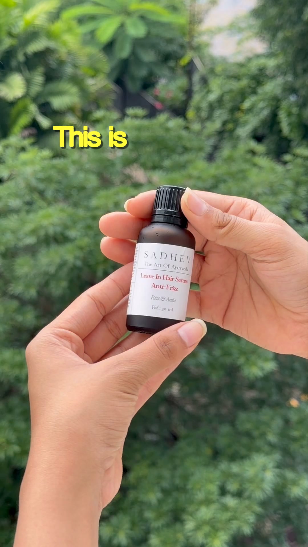 Sadhev Facebook ad: Control Frizz with Lightweight Formulation