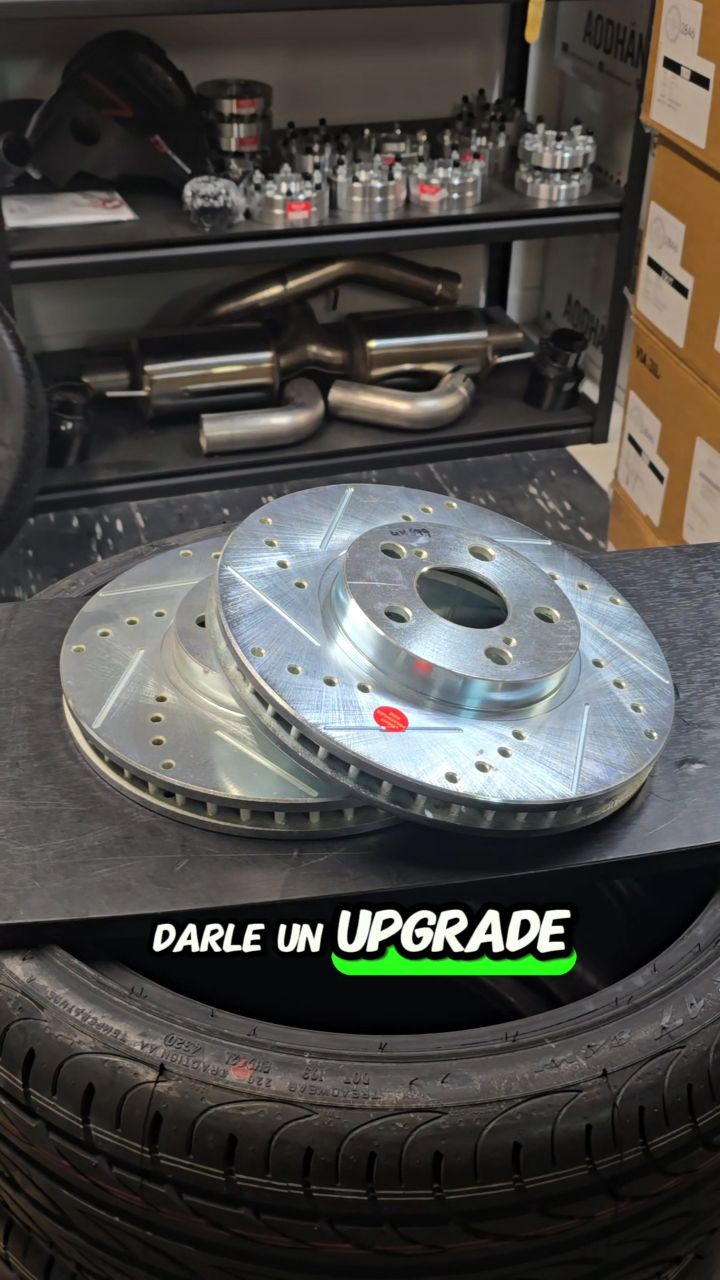Autosuprema Autosports Facebook ad: Obtén tu set de discos ventilados