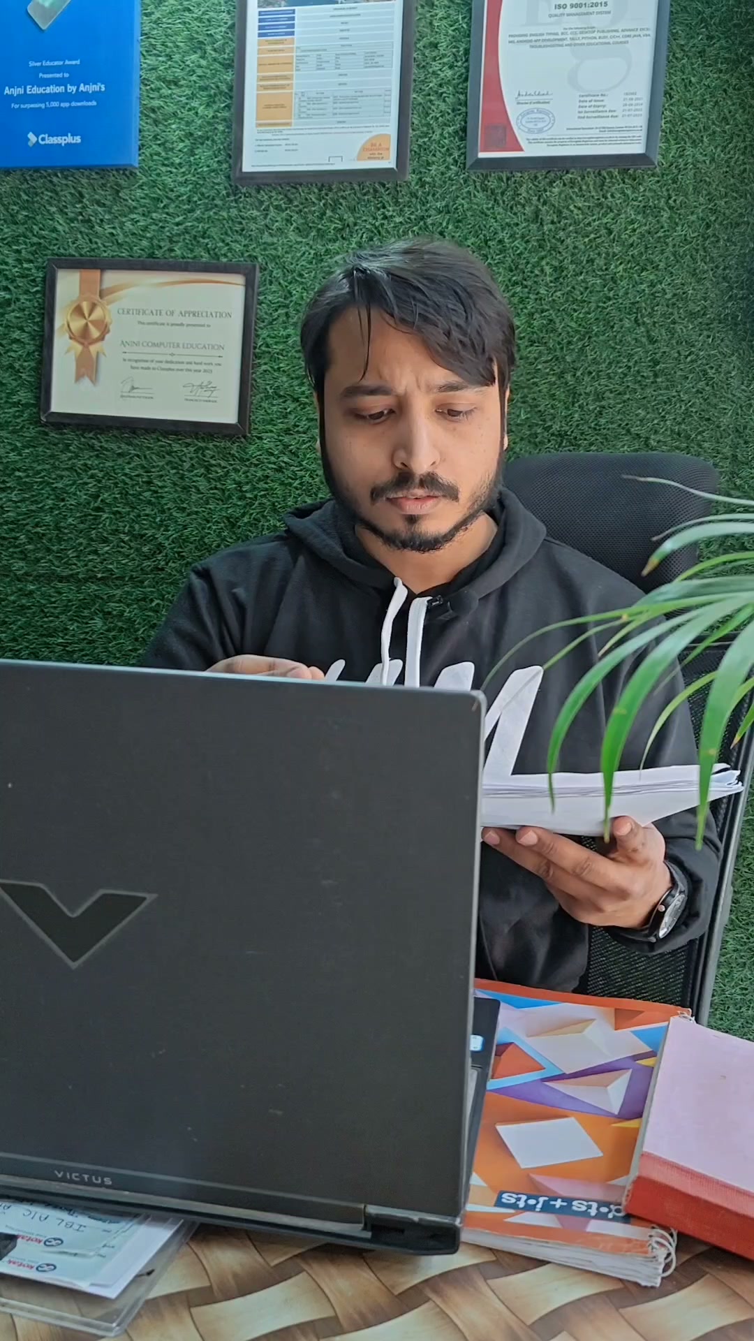 Excel Vali Facebook ad: Interactive Live Excel and AI Demo Class