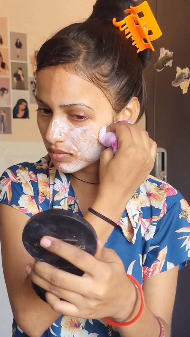 Niconi Facebook ad: Ghar baithe baithe tan nikale Niconi Tan Vanish…
