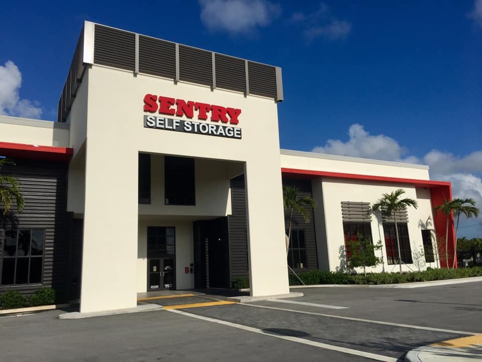 Sentry Self Storage - Deerfield Beach Facebook ad: New Year, New Space!