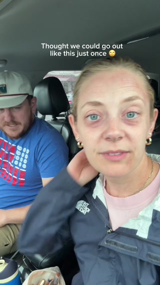 Smooche Facebook ad: The viral skin-tone adapting foundation
