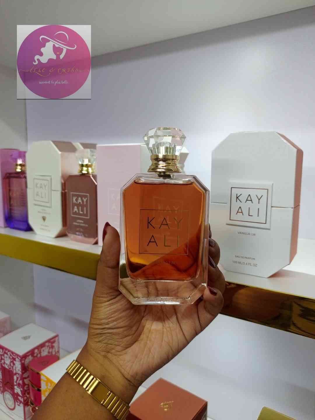 Elle criss Facebook ad: KAY ALI disponible de suite dans notre nouvelle…
