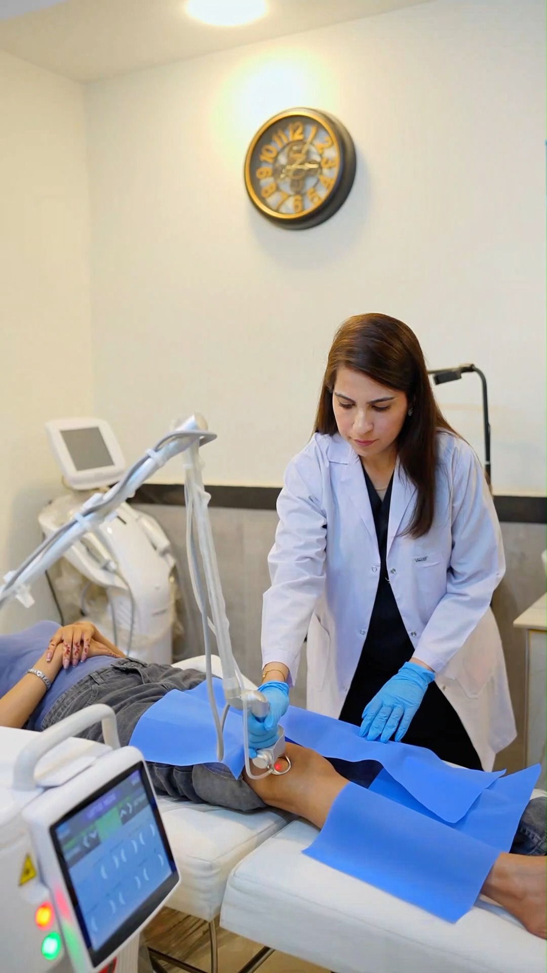 House of Aesthetics by Dr. Kainat Aftab Facebook ad: Struggling with stubborn scars, marks, or uneven skin?