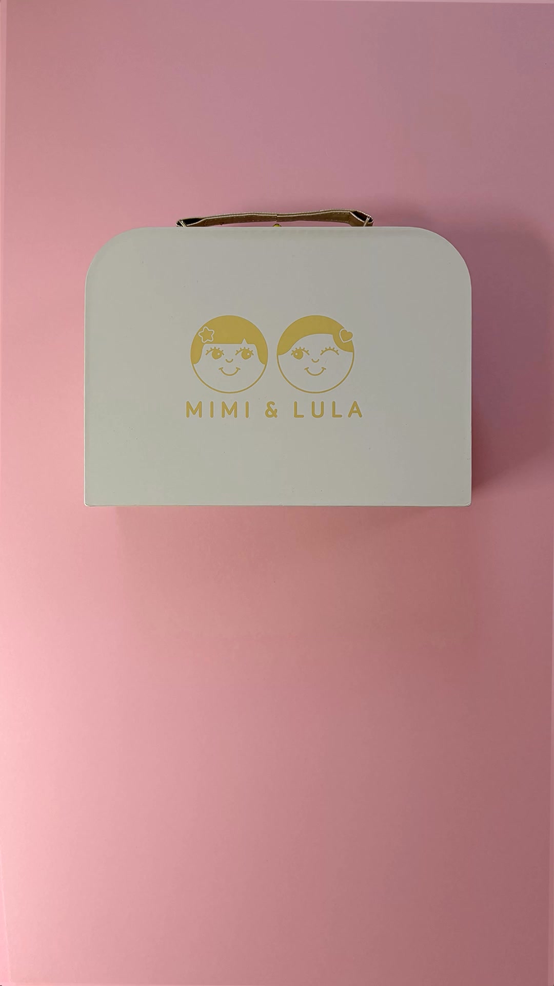 Mimi and Lula Facebook ad: 15% OFF when you sign up