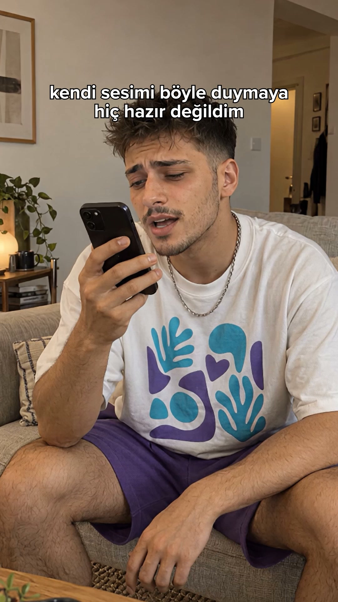 Echo: AI Music & Voice Changer Facebook ad: Aklındaki fikri saniyeler içinde şarkıya dönüştür.