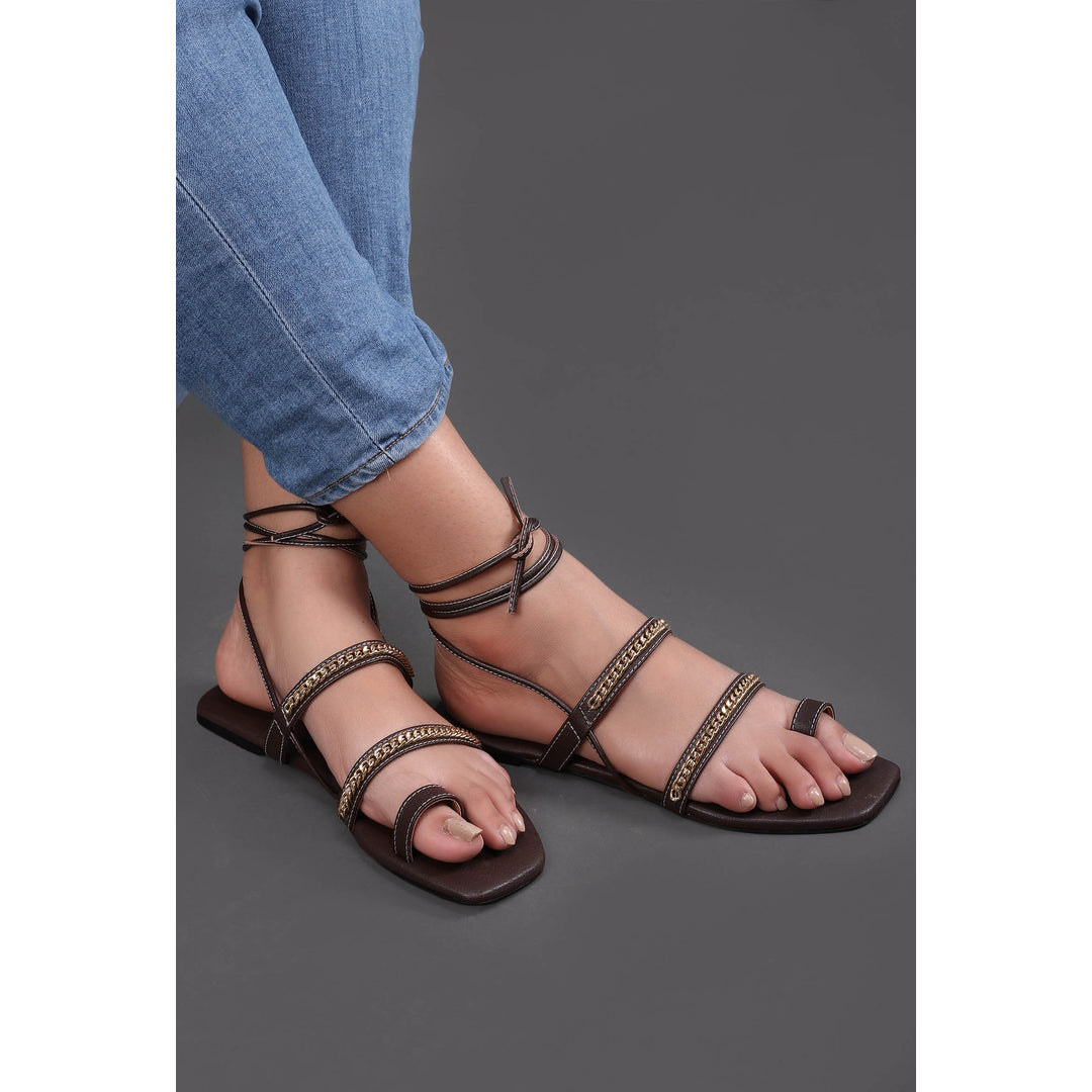 Tjori Facebook ad: Style that stands out.