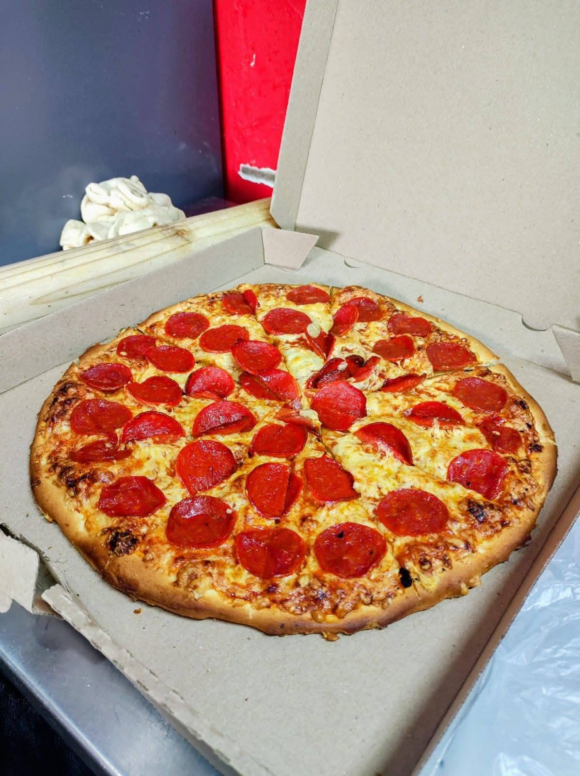 Francoli Pizza -Villa de las Flores Facebook ad: Pedidos