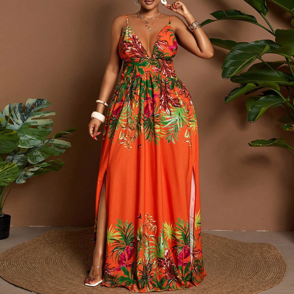 SHEIN CURVE Facebook ad: Discover hot women's trends at SHEIN, Discover new…