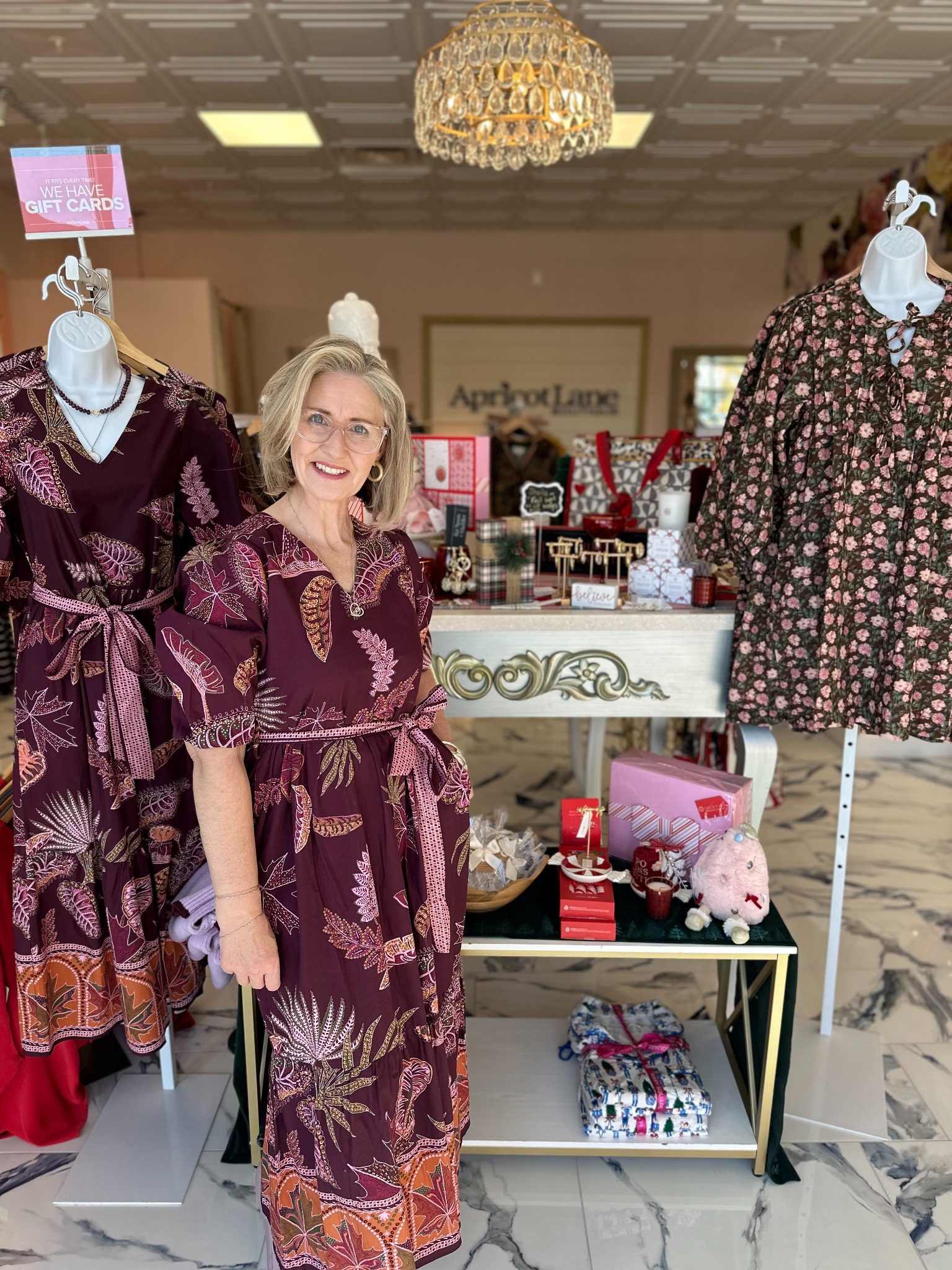 Apricot Lane Boutique Knoxville Facebook ad: Stylish. Comfortable. So you.