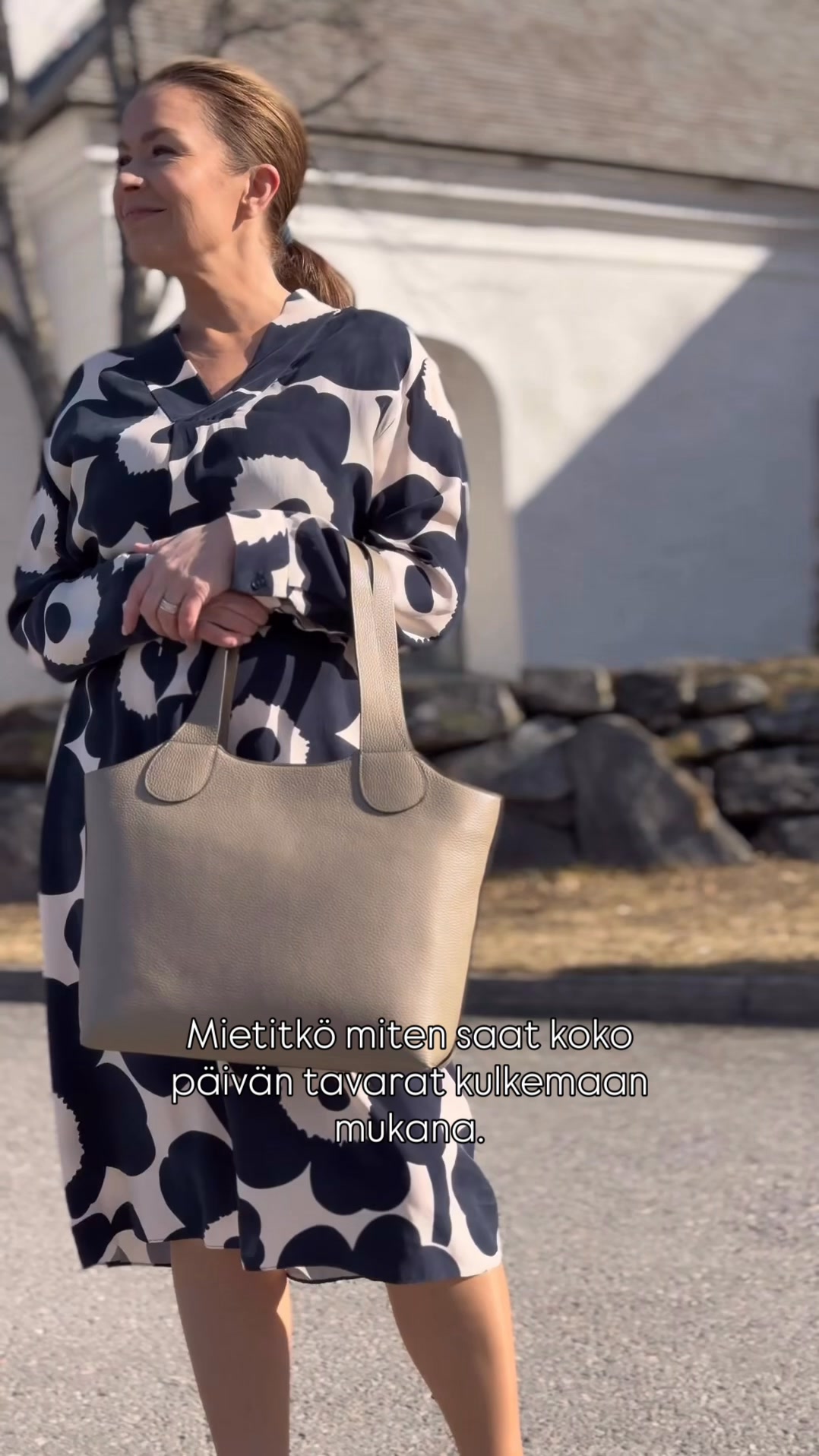 Utua Facebook ad: Laadukas nahkalaukku Utualta