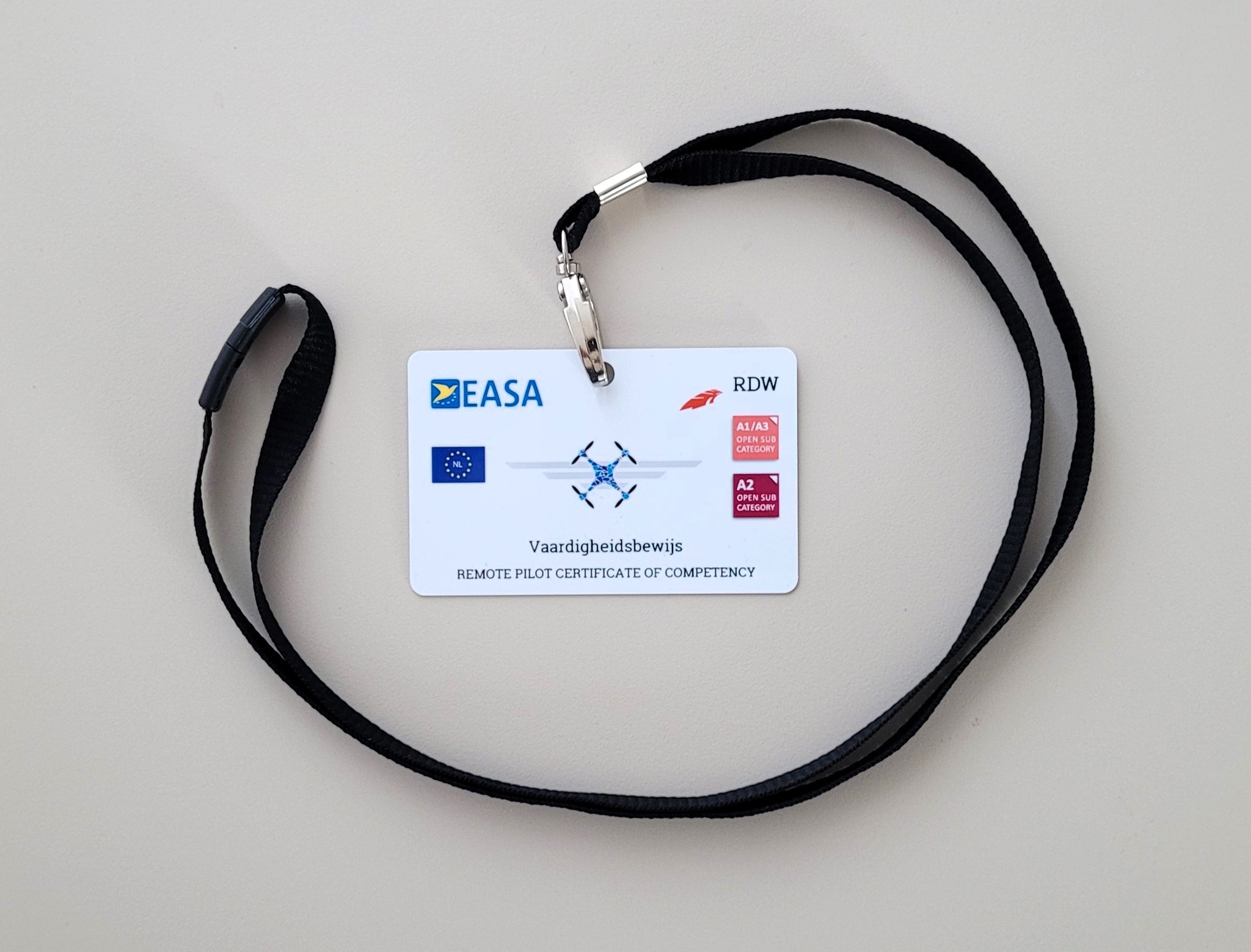 Dronext.eu - Patentino drone A1/A3, A2 e Specific EASA Facebook ad: BADGE PATENTINO DRONE E ASSICURAZIONE