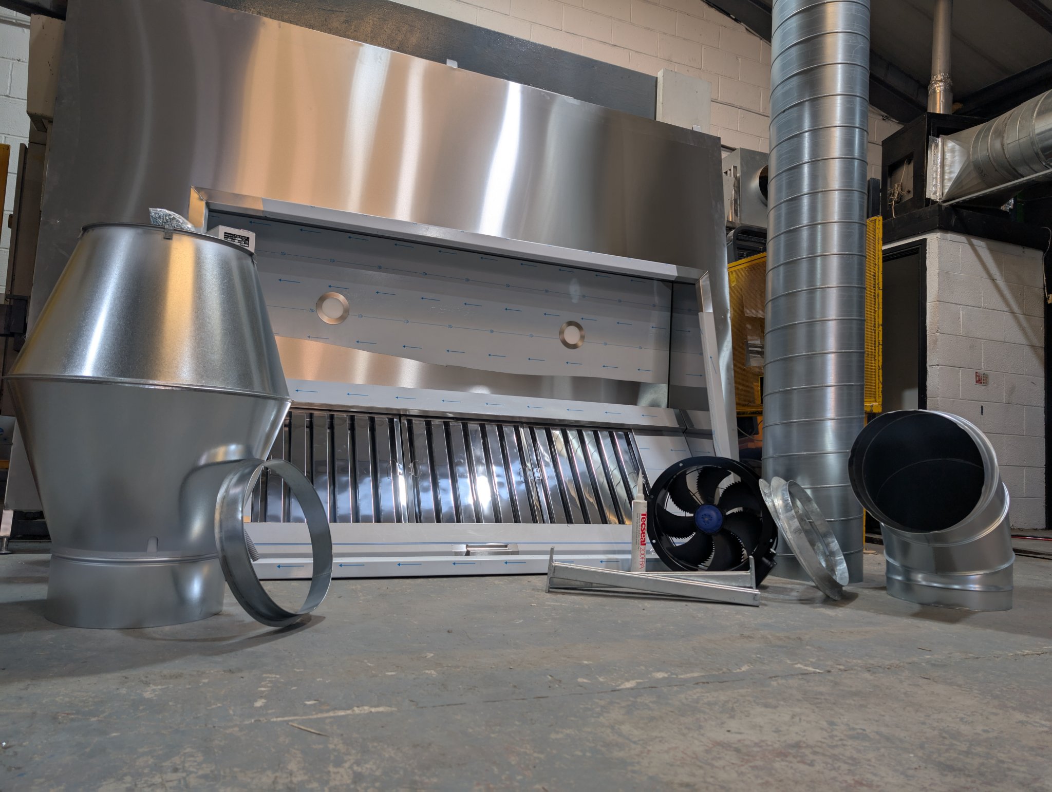 Adam Lowthian Facebook ad: Stainless extraction Canopy Kit