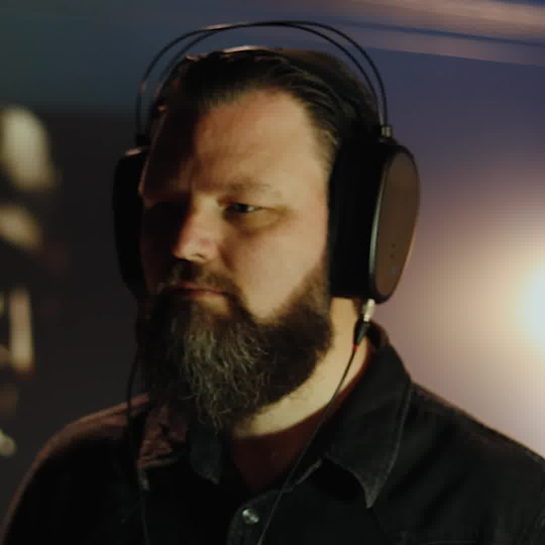 Living Entertainment Facebook ad: Discover the best Head-Fi