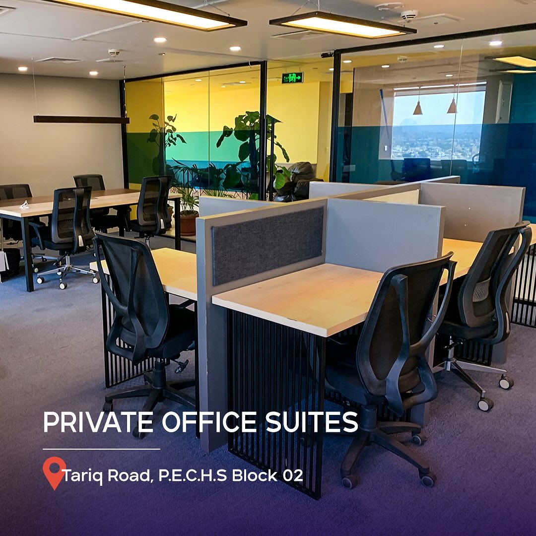 Founders 2.0 Facebook ad: Upgrade your Workspace with @Founders2.0!