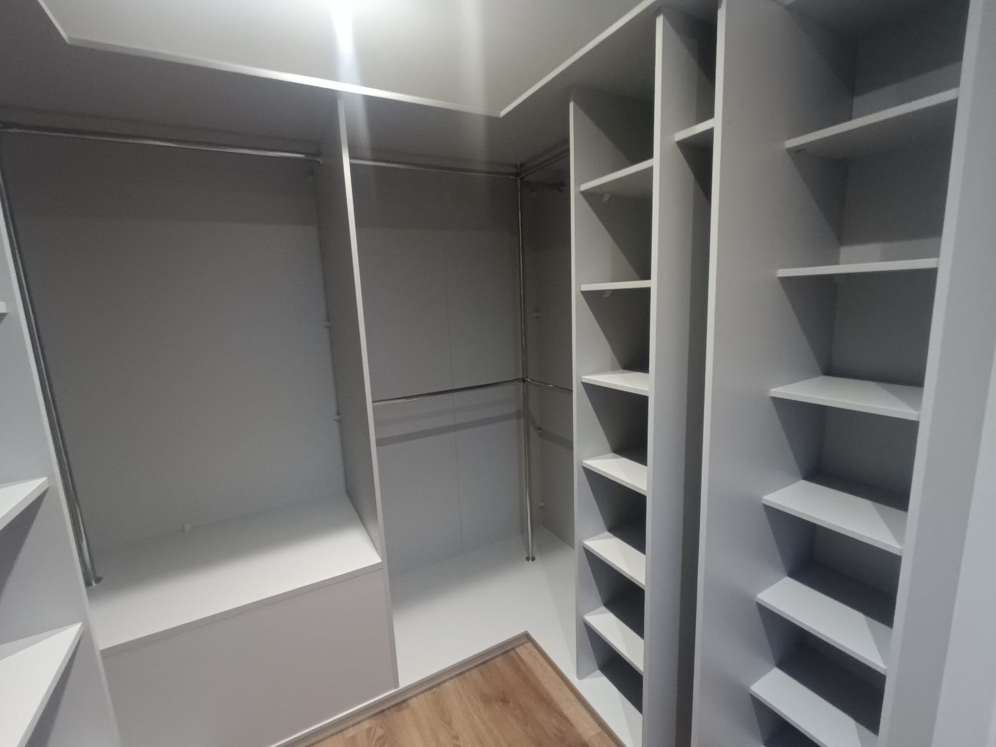 Komandor Storage Solutions Facebook ad: WALK IN WARDROBE!