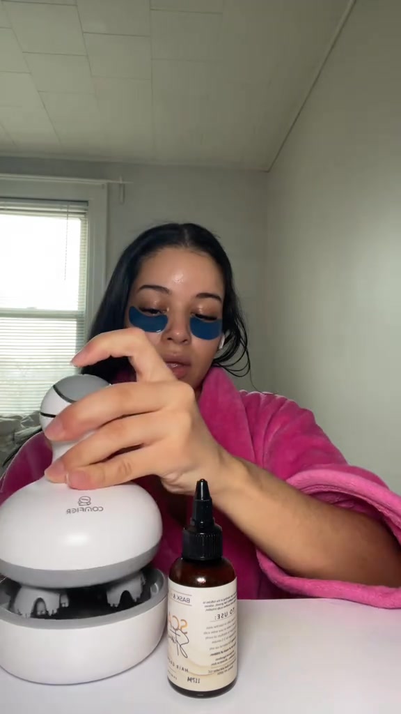 Bask & Lather Co Facebook ad: Scalp Stimulator