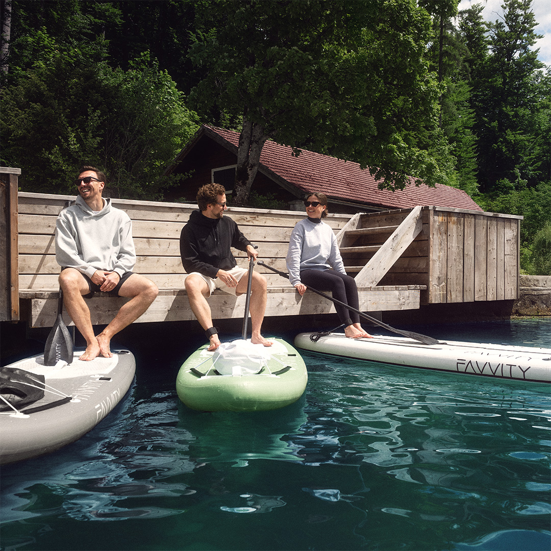 Favvity Facebook ad: Favvity SUP Board, Performance, die dich auf dem Wasser…