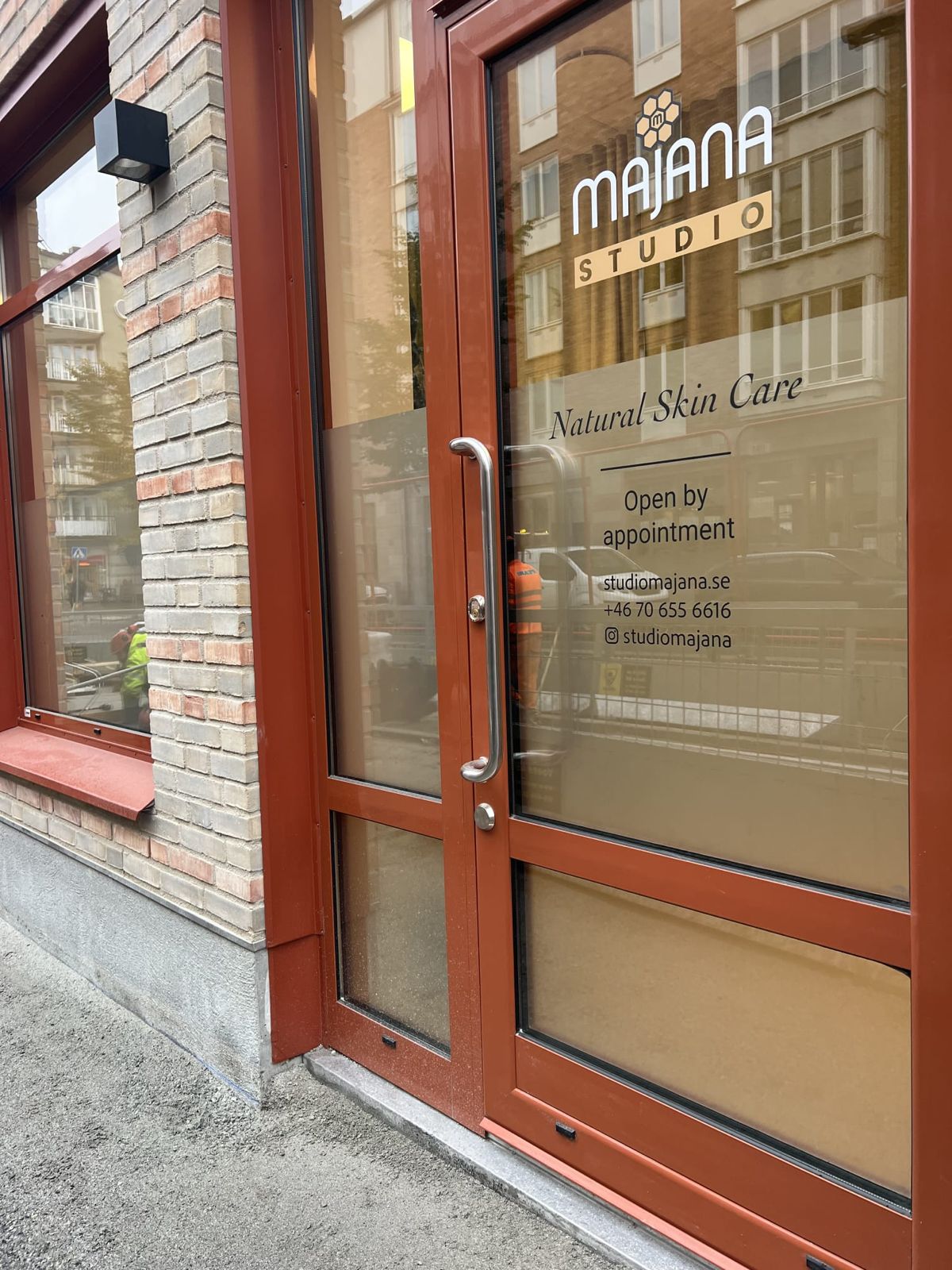Majana Facebook ad: Beetox Lift Facial i Stockholm + gratis serum (värde 300 kr)
