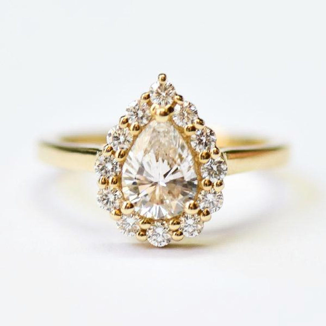 J. Brooks Jewelers Facebook ad: Shop high end timeless fine jewelry from engagement…