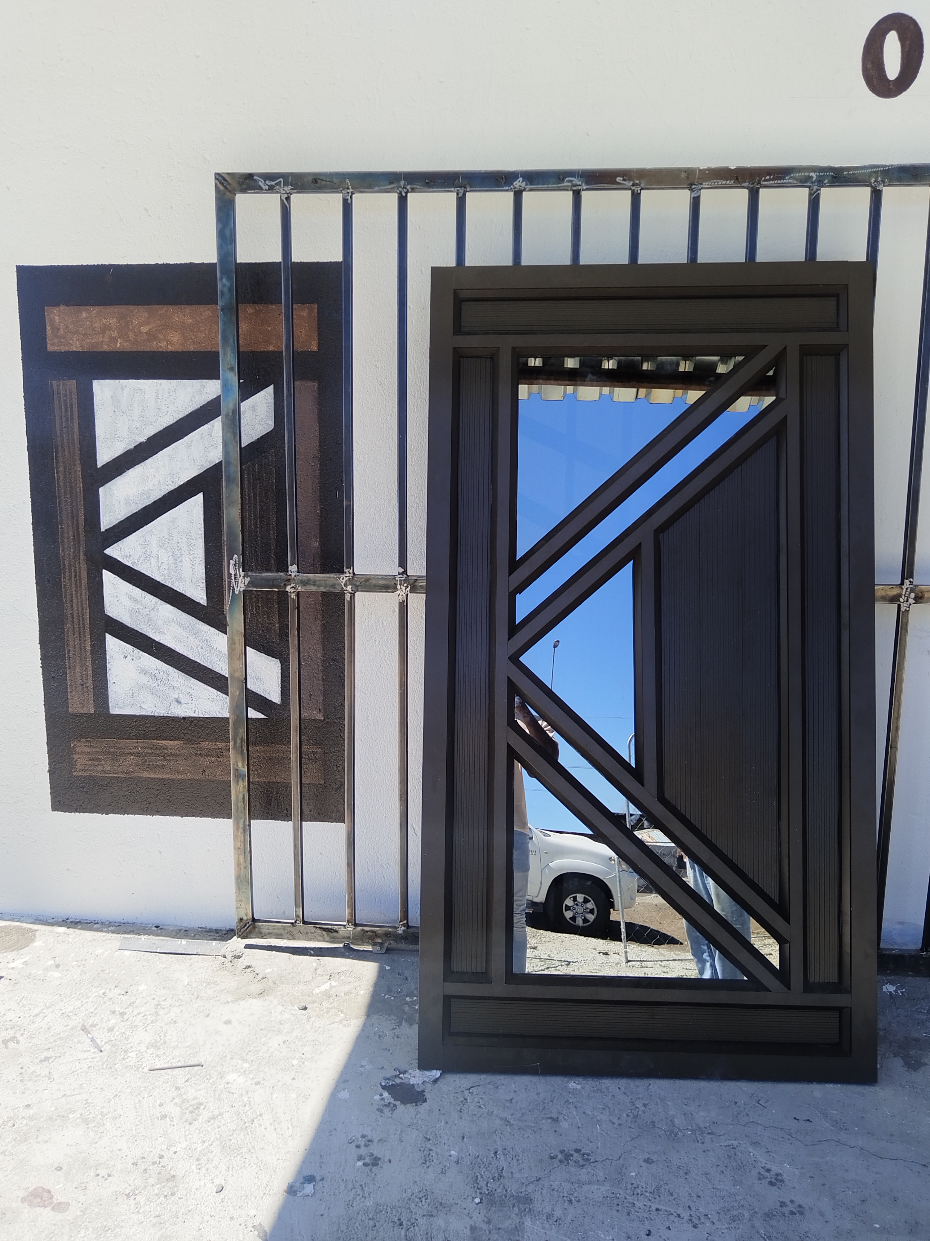 Peak Aluminum Fabrications Facebook ad: Aluminium doors & windows.