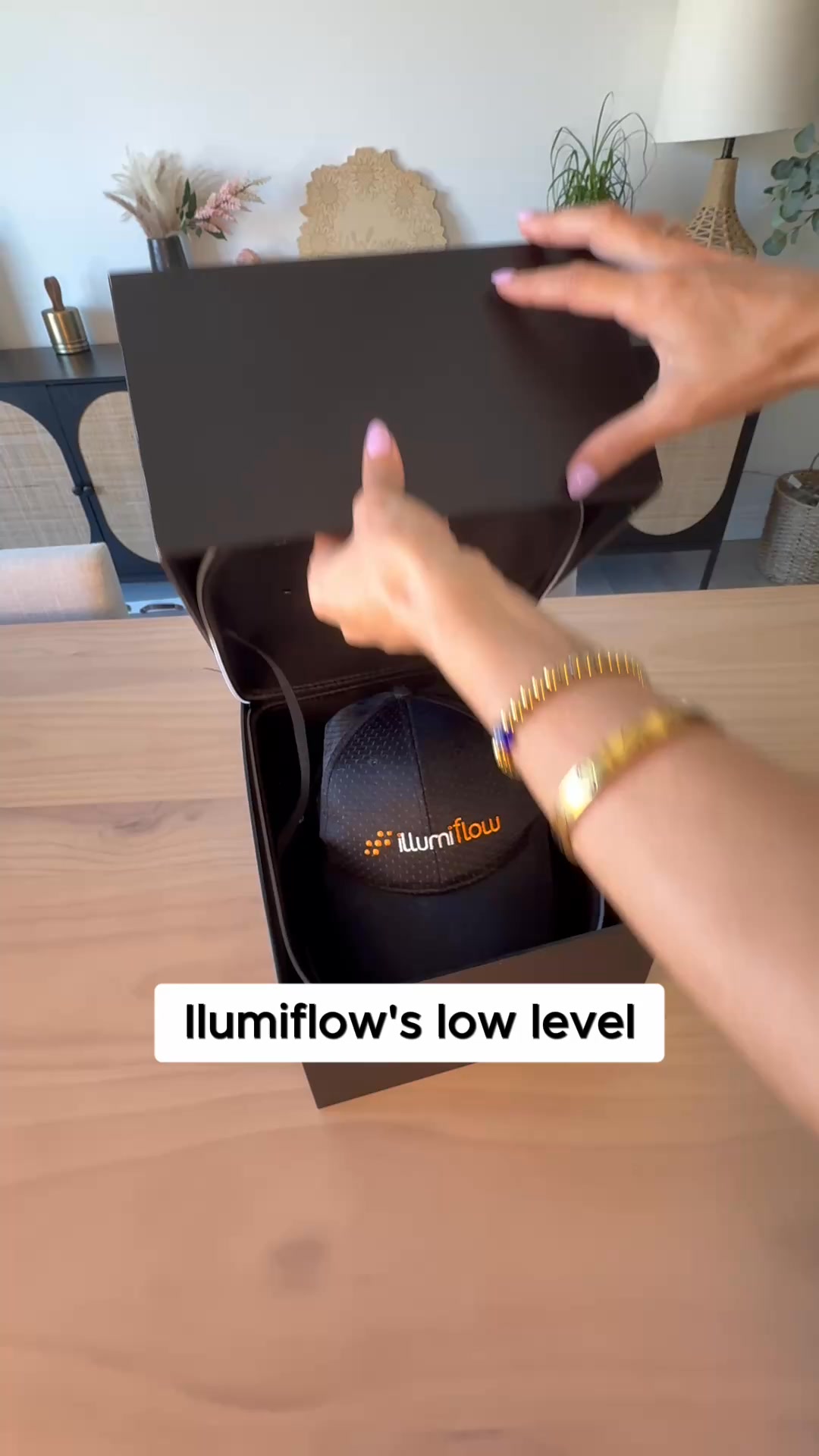 Dr. Brown, Dermatologist Facebook ad: The Laser Cap Proven by 6 Clinical Studies