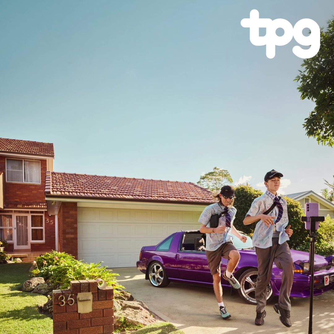 TPG Facebook ad: 50% off mobile plans