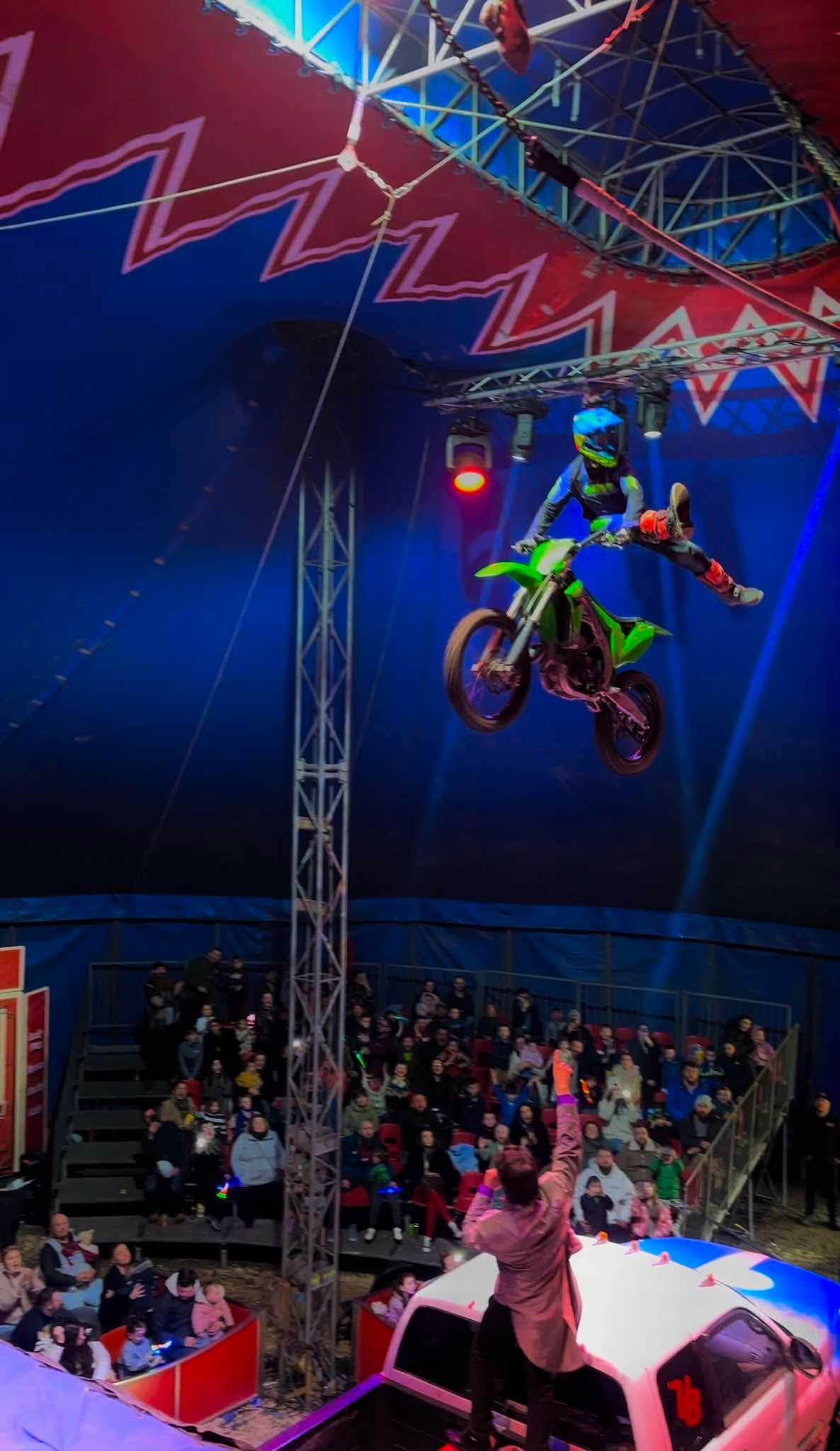 Daredevil Circus Facebook ad: Daredevil Entertainment