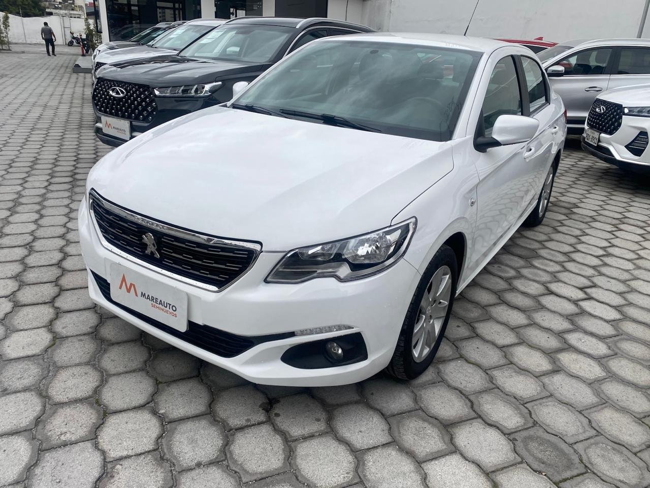 Nohelly López Facebook ad: 2024 Peugeot 301 all 16h b5 ac 1,6 4p 4x2 diesel